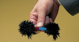 Соронз дээр наалдсан төмрийн нунтаг