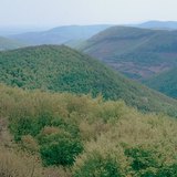 Дундаж өндөртэй уулс