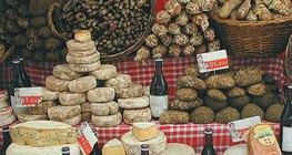 French cheeses, popular delicacies of epicures
