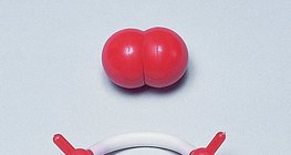 Хүчилтөрөгчийн молекулын бөмбөлөг ба иштэй бөмбөлөг загвар