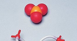 Хүхрийн триоксидын молекулын бөмбөлөг, иштэй бөмбөлөг загвар