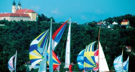 Балатон нууран дээрх далбаат онгоцнууд (Унгар улс)