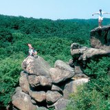 Ноосон уут гэж нэрлэгддэг боржин чулуун тогтоц