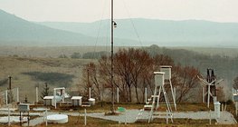 Цаг уурын хэмжих хэрэгслийн байгууламж