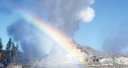 Yellowstone үндэсний цэцэрлэгт хүрээлэн дэх гейзер