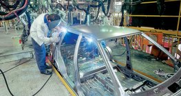 The factory hall of the Hungarian Suzuki factory 