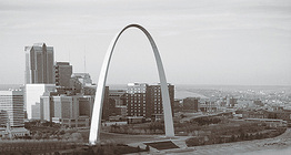 Сент-Луис хотын үзэмж Gateway Arch-ын хамт