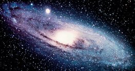 Андромеда галактик нь дэлхийтэй хамгийн ойр орших томоохон галактик юм