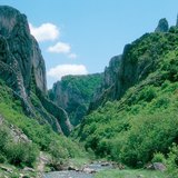 V хэлбэрийн хөндий